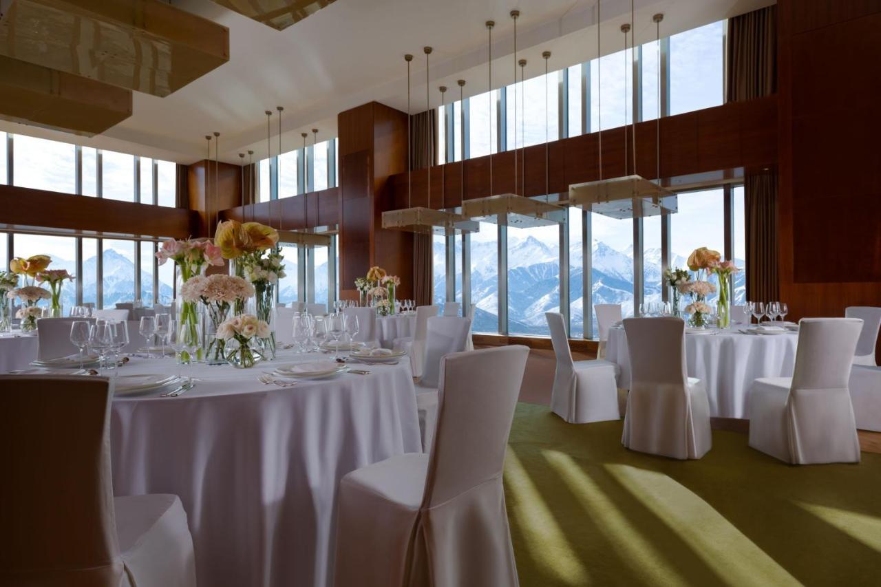 Hotel The Ritz-Carlton, Almaty Exterior foto