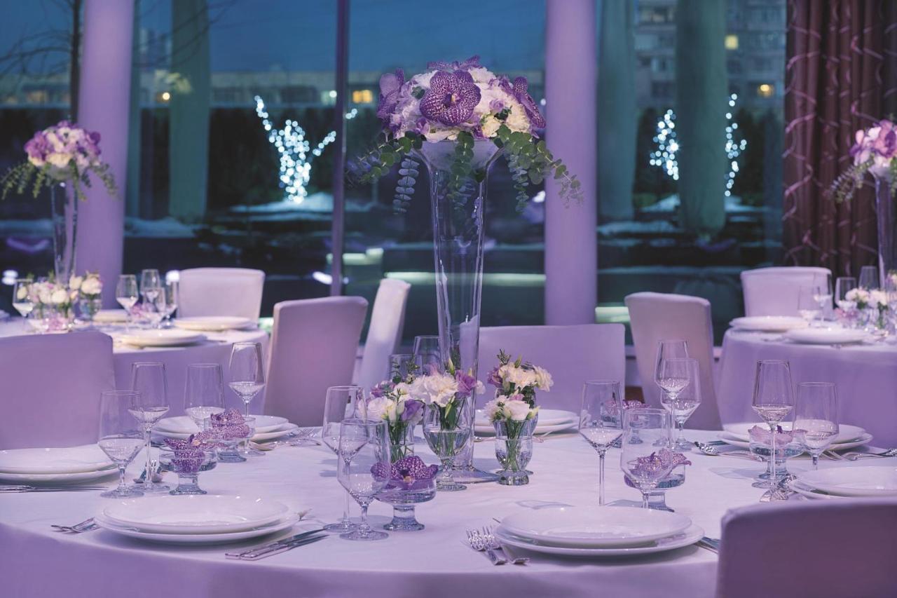Hotel The Ritz-Carlton, Almaty Exterior foto