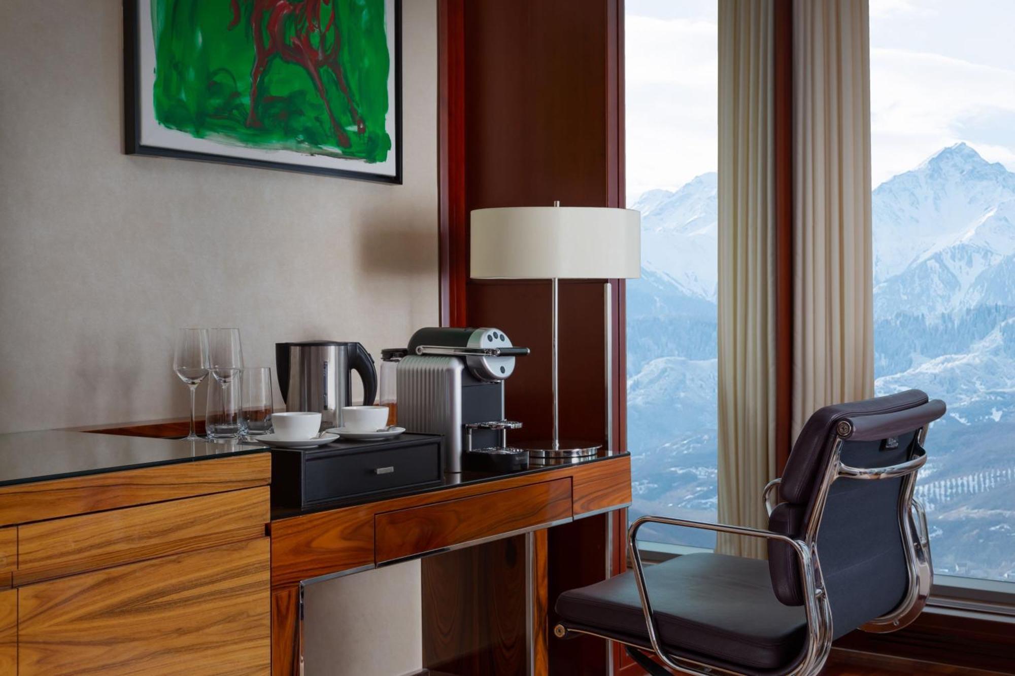 Hotel The Ritz-Carlton, Almaty Exterior foto