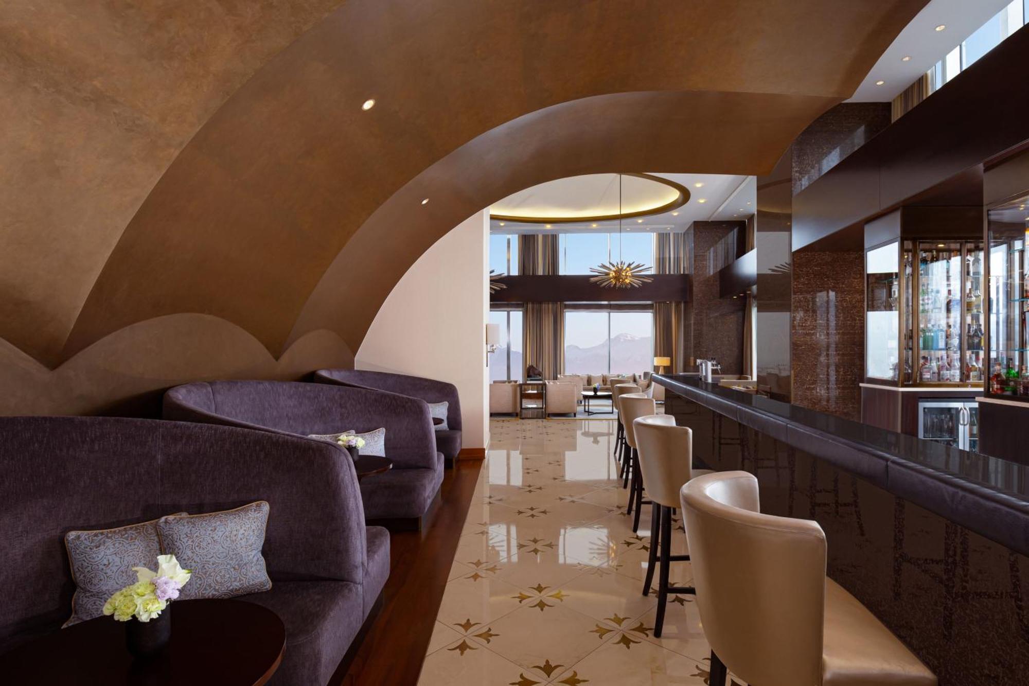 Hotel The Ritz-Carlton, Almaty Exterior foto