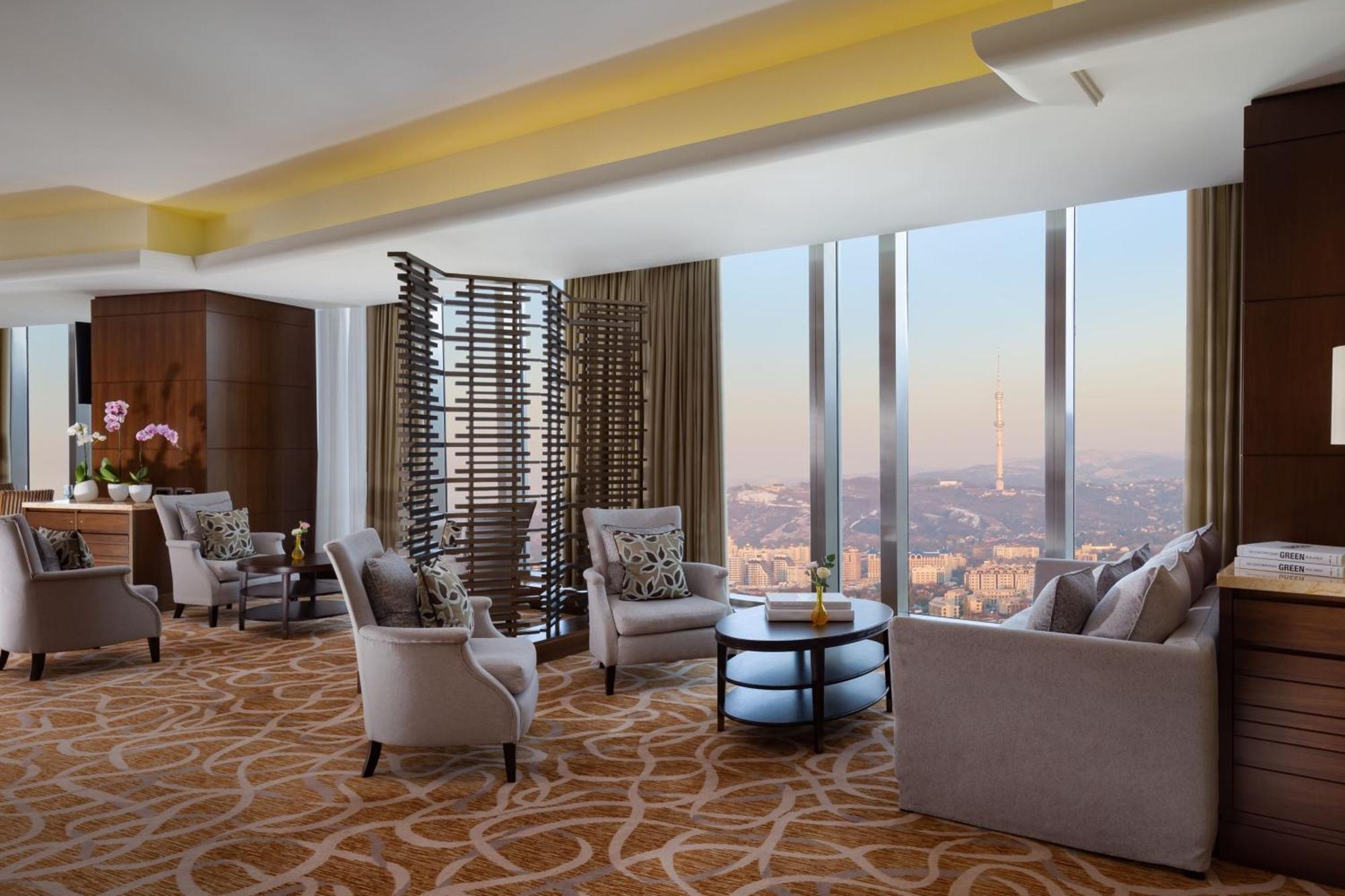 Hotel The Ritz-Carlton, Almaty Exterior foto