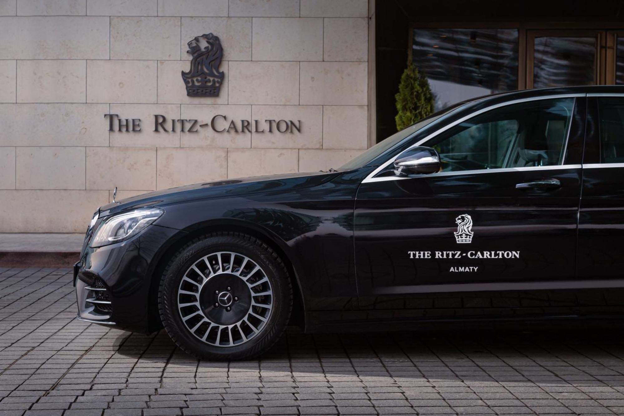 Hotel The Ritz-Carlton, Almaty Exterior foto