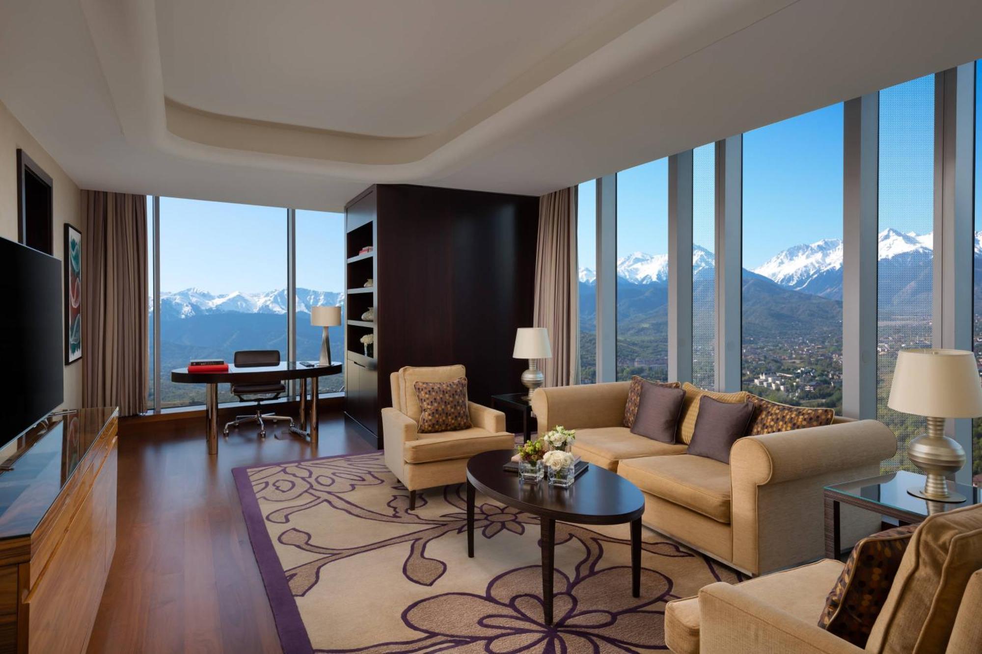 Hotel The Ritz-Carlton, Almaty Exterior foto