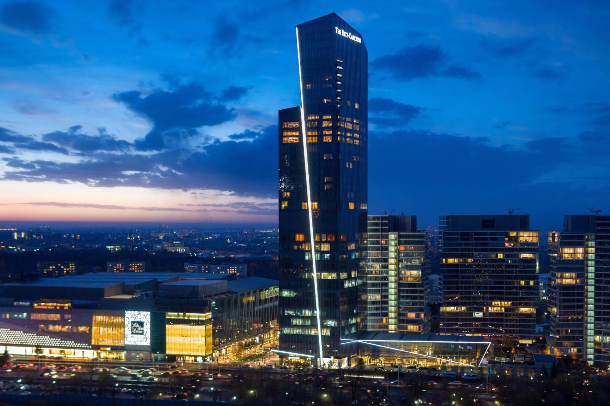 Hotel The Ritz-Carlton, Almaty Exterior foto